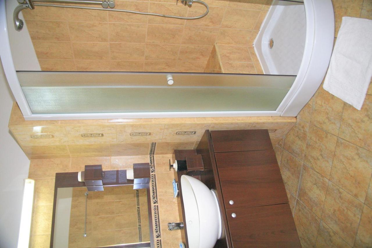 Pension Cleopatra Тыргу-Муреш Экстерьер фото