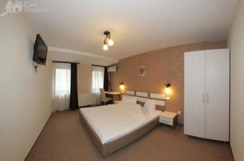 Pension Cleopatra Тыргу-Муреш Экстерьер фото