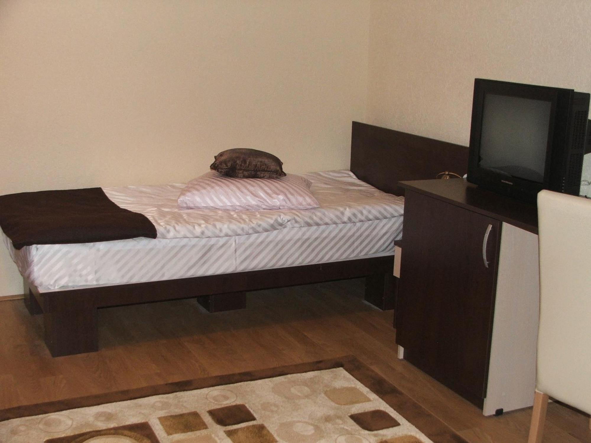 Pension Cleopatra Тыргу-Муреш Экстерьер фото