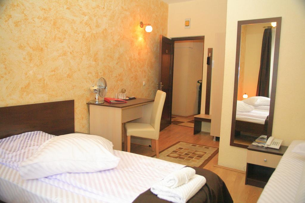 Pension Cleopatra Тыргу-Муреш Номер фото