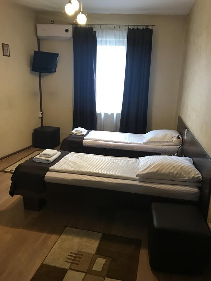 Pension Cleopatra Тыргу-Муреш Экстерьер фото