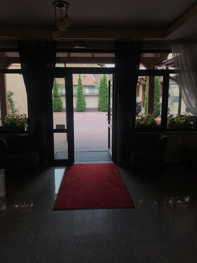 Pension Cleopatra Тыргу-Муреш Экстерьер фото